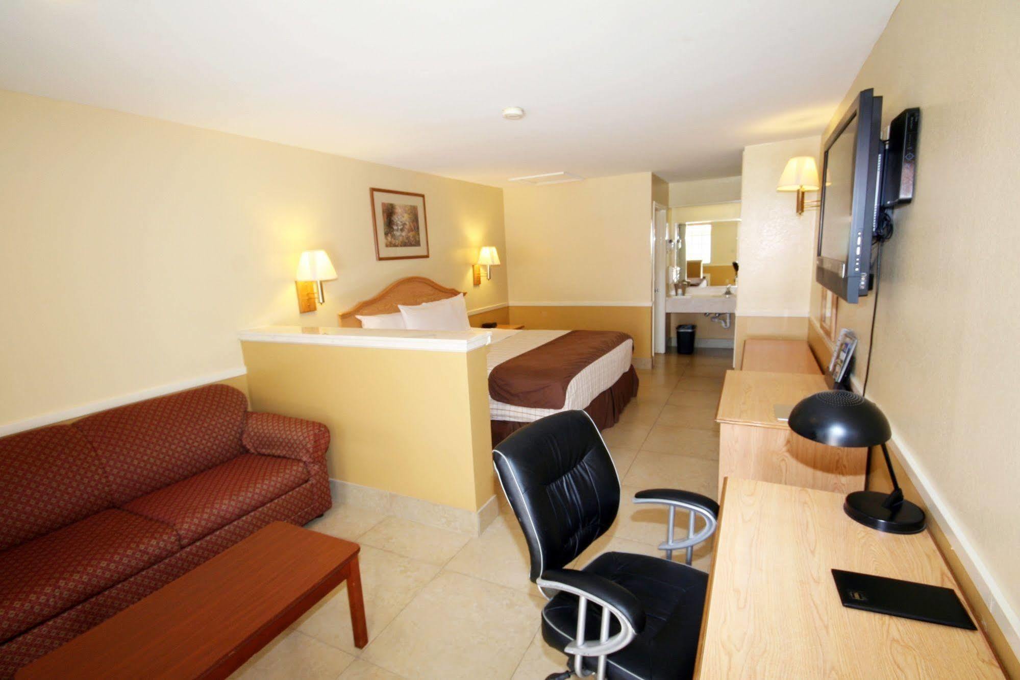 Edinburg Executive Inn Ngoại thất bức ảnh